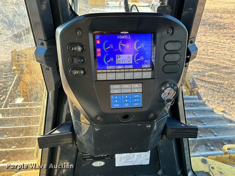 image for item NI9586 2013 Komatsu D65WX-17  dozer