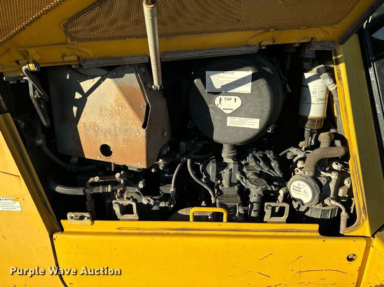 image for item NI9586 2013 Komatsu D65WX-17  dozer