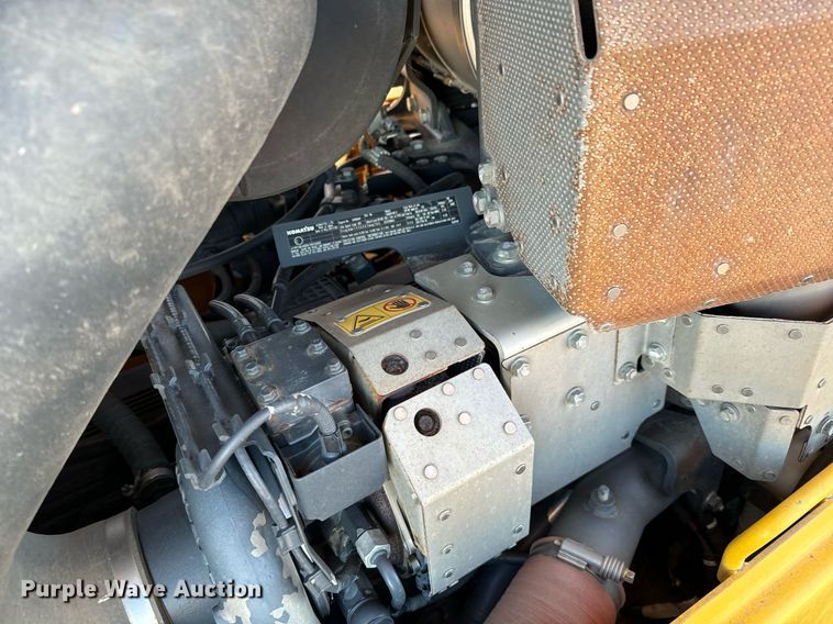 image for item NI9586 2013 Komatsu D65WX-17  dozer