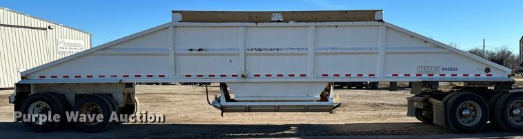 image for item NI9590 2005 Corn Belt S-4202  bottom dump trailer