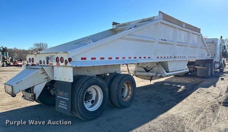 image for item NI9590 2005 Corn Belt S-4202  bottom dump trailer