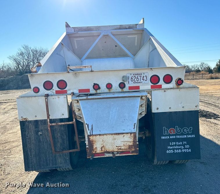 image for item NI9590 2005 Corn Belt S-4202  bottom dump trailer