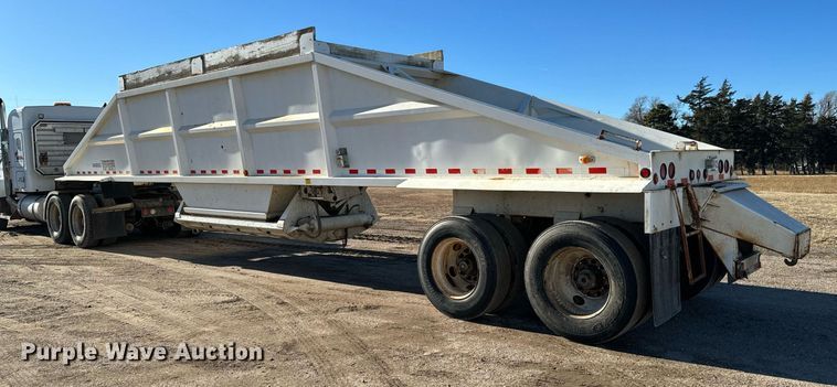 image for item NI9590 2005 Corn Belt S-4202  bottom dump trailer