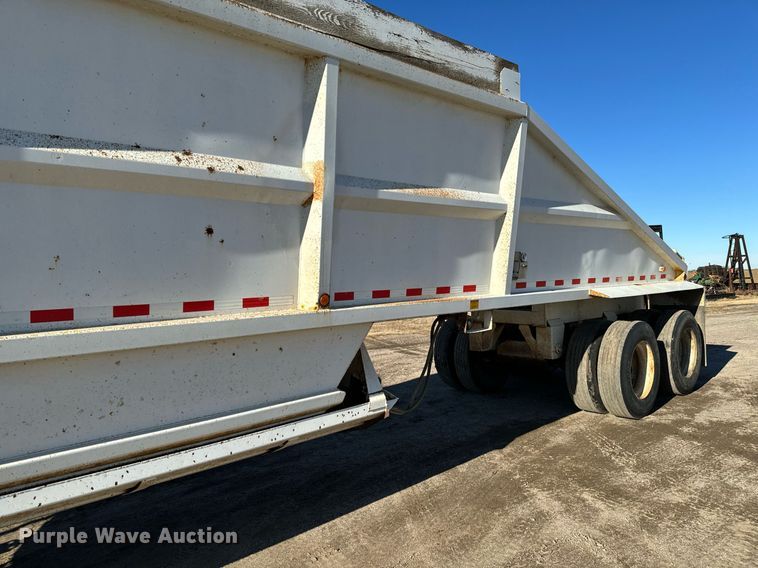 image for item NI9590 2005 Corn Belt S-4202  bottom dump trailer