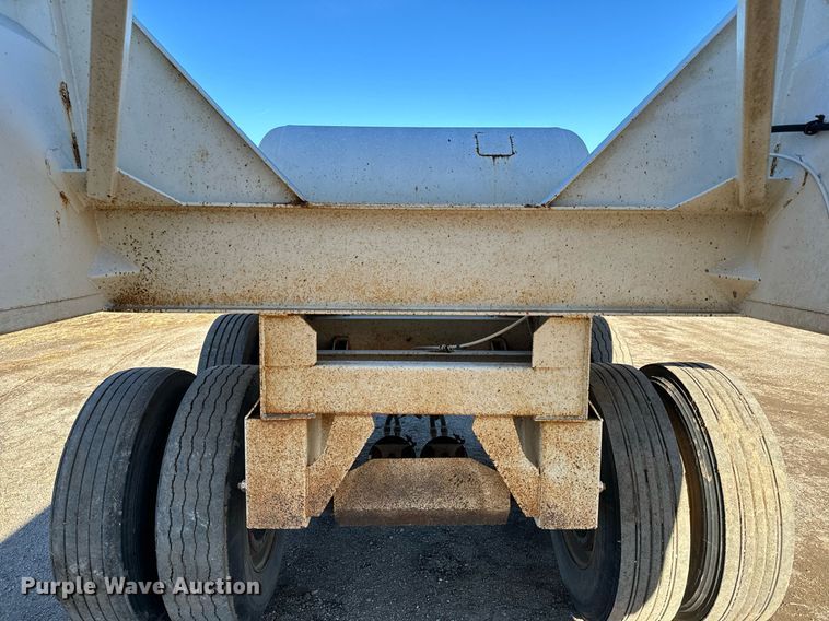 image for item NI9590 2005 Corn Belt S-4202  bottom dump trailer