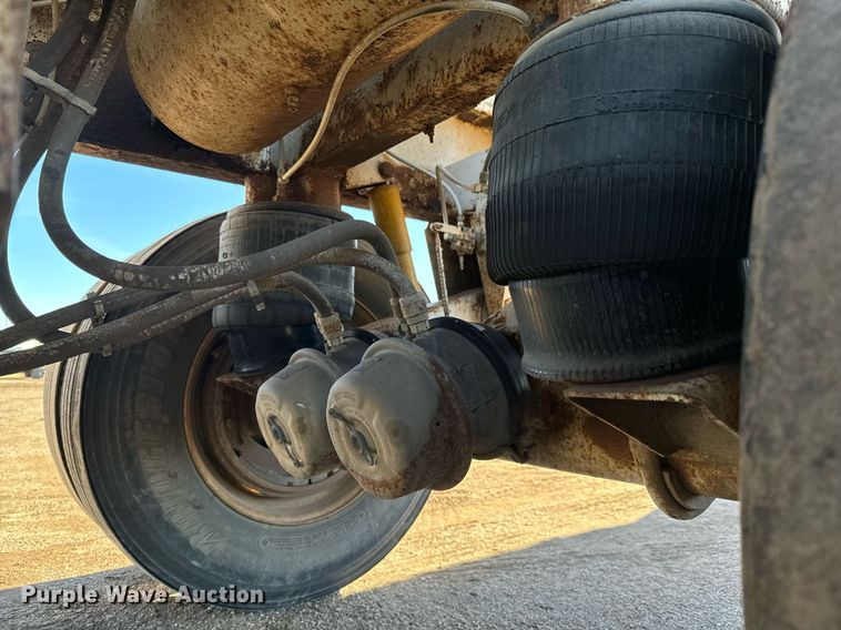 image for item NI9590 2005 Corn Belt S-4202  bottom dump trailer