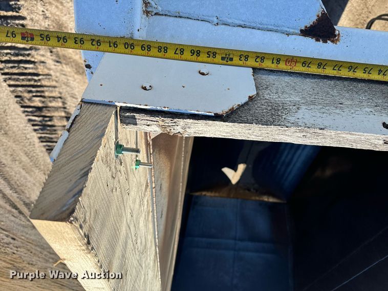 image for item NI9590 2005 Corn Belt S-4202  bottom dump trailer