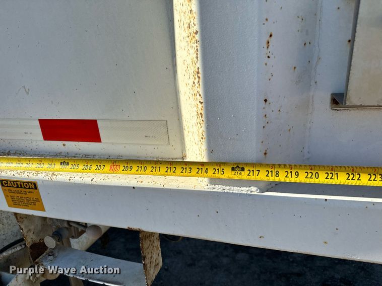 image for item NI9590 2005 Corn Belt S-4202  bottom dump trailer