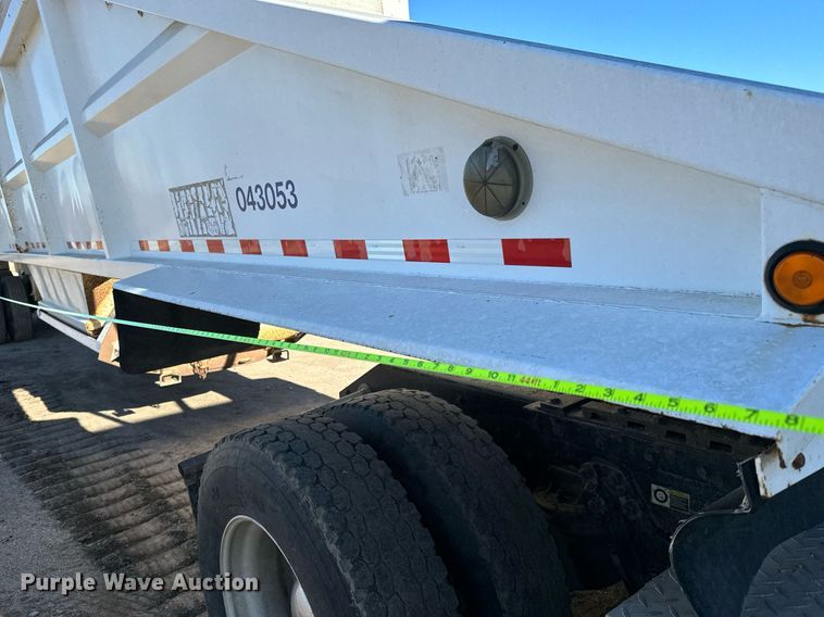 image for item NI9590 2005 Corn Belt S-4202  bottom dump trailer