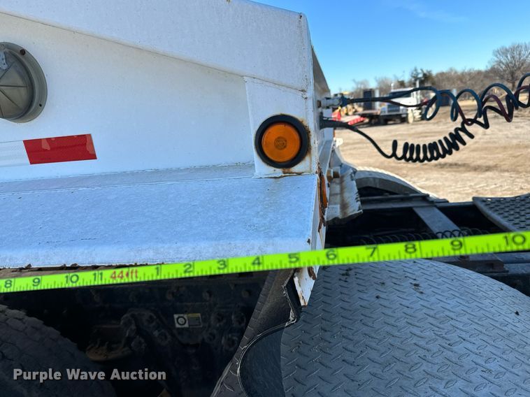 image for item NI9590 2005 Corn Belt S-4202  bottom dump trailer