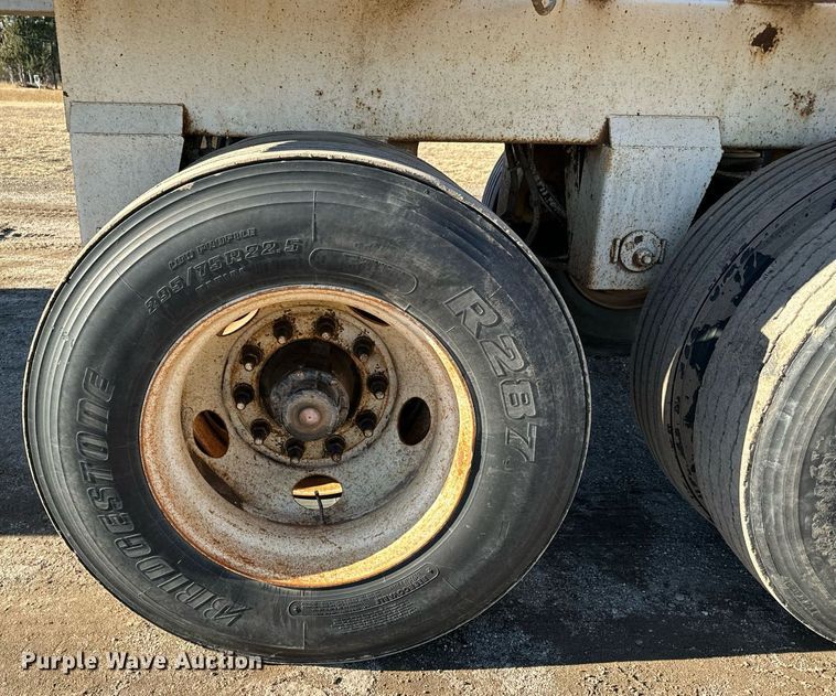 image for item NI9590 2005 Corn Belt S-4202  bottom dump trailer