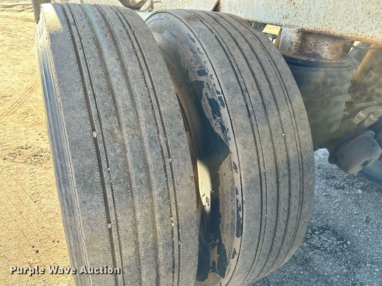 image for item NI9590 2005 Corn Belt S-4202  bottom dump trailer