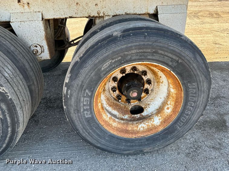 image for item NI9590 2005 Corn Belt S-4202  bottom dump trailer