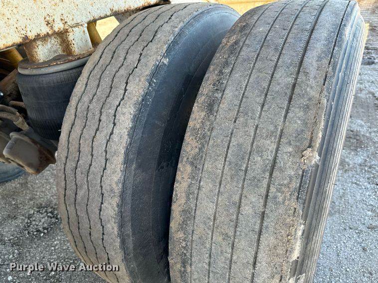 image for item NI9590 2005 Corn Belt S-4202  bottom dump trailer