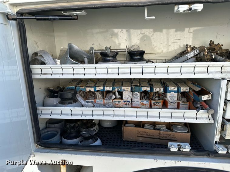 image for item NI9598 2011 International 4300  bucket truck