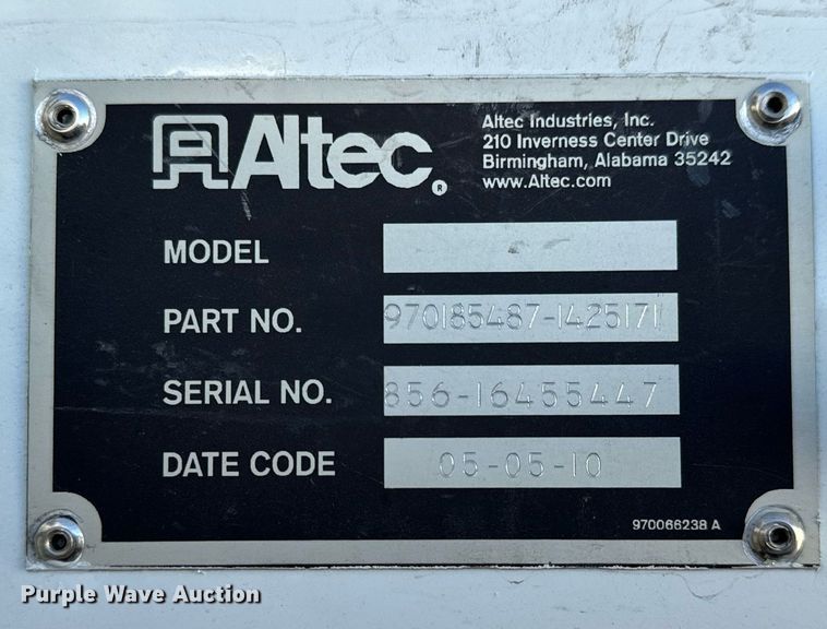 image for item NI9598 2011 International 4300  bucket truck