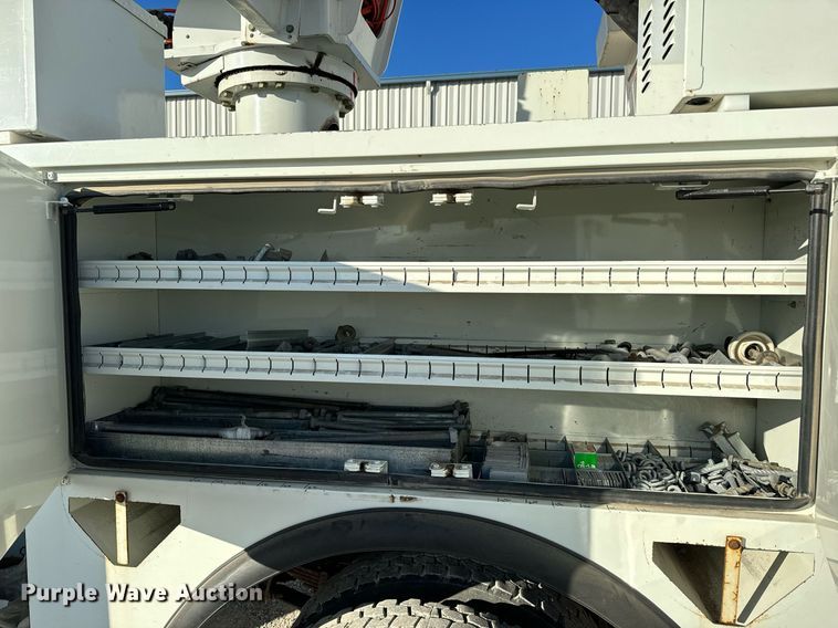 image for item NI9598 2011 International 4300  bucket truck