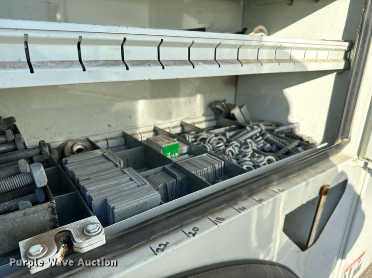 image for item NI9598 2011 International 4300  bucket truck