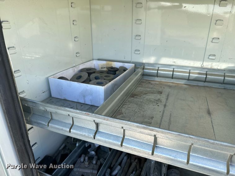 image for item NI9598 2011 International 4300  bucket truck