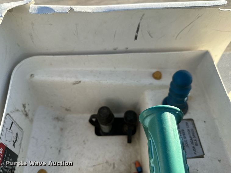 image for item NI9598 2011 International 4300  bucket truck