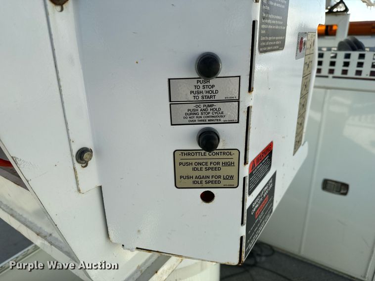 image for item NI9598 2011 International 4300  bucket truck