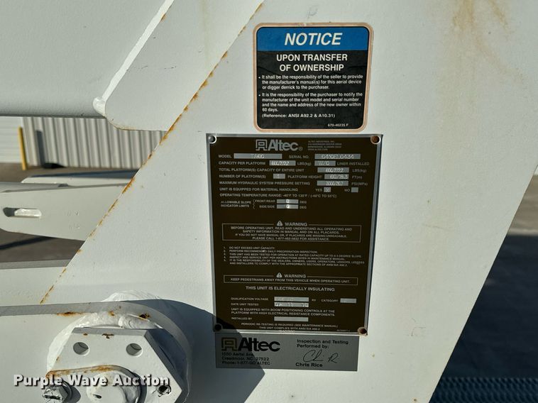 image for item NI9598 2011 International 4300  bucket truck