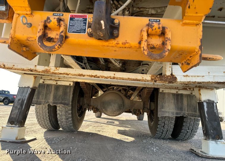 image for item NI9598 2011 International 4300  bucket truck