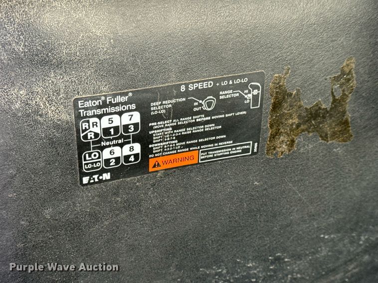 image for item NI9598 2011 International 4300  bucket truck