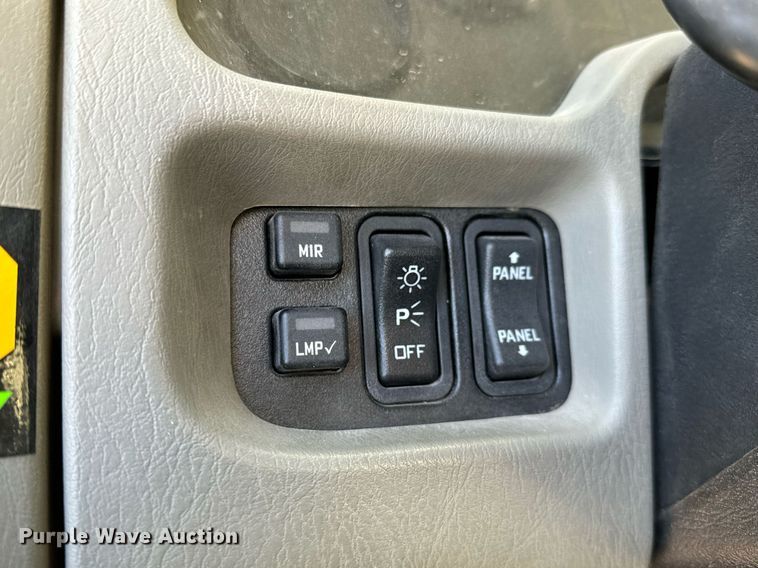 image for item NI9598 2011 International 4300  bucket truck