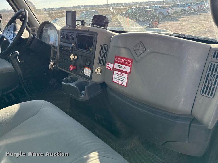 image for item NI9598 2011 International 4300  bucket truck