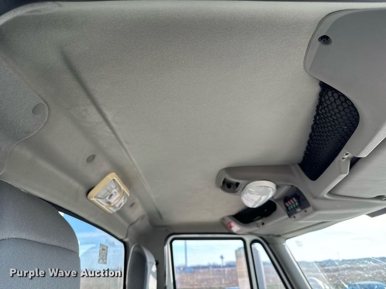 image for item NI9598 2011 International 4300  bucket truck