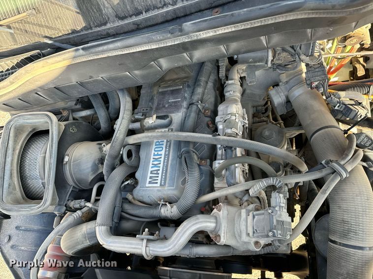 image for item NI9598 2011 International 4300  bucket truck