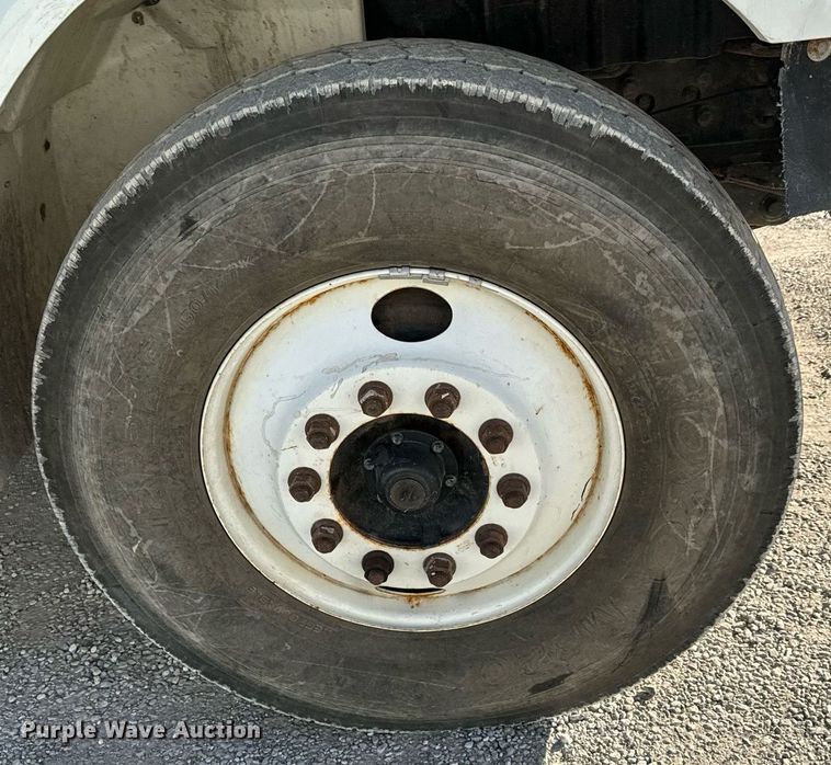 image for item NI9598 2011 International 4300  bucket truck