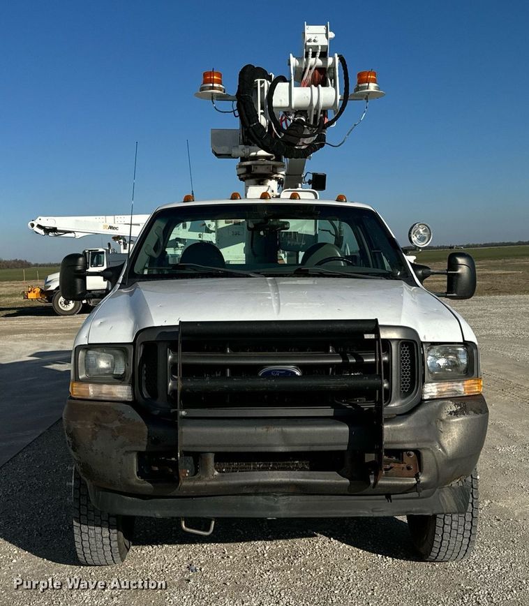 image for item NI9599 2002 Ford F550 Super Duty  bucket truck