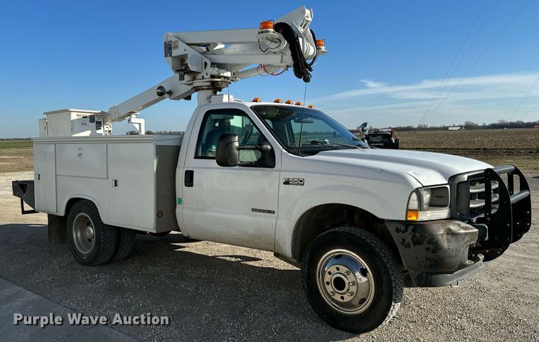 image for item NI9599 2002 Ford F550 Super Duty  bucket truck