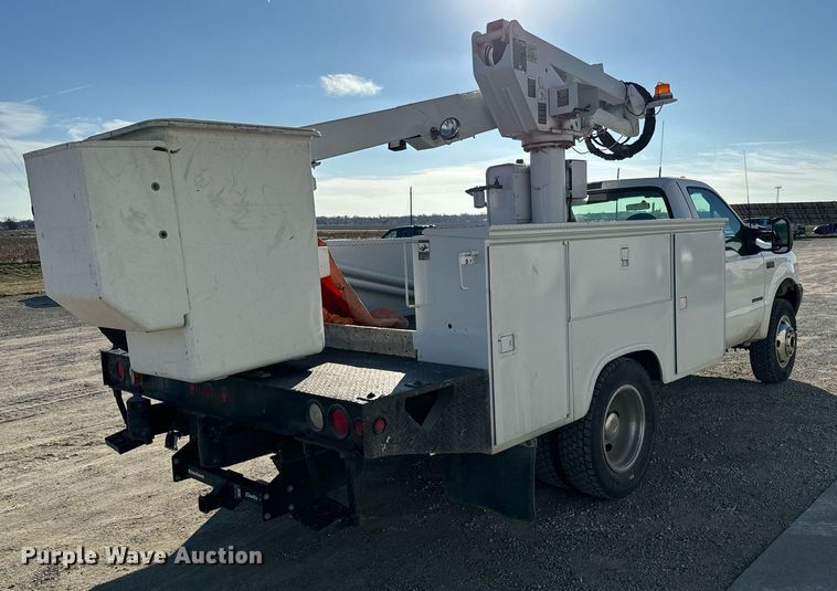 image for item NI9599 2002 Ford F550 Super Duty  bucket truck