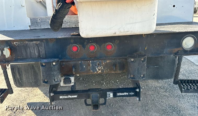 image for item NI9599 2002 Ford F550 Super Duty  bucket truck