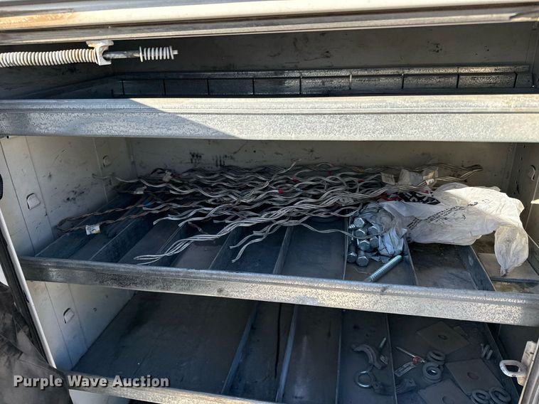 image for item NI9599 2002 Ford F550 Super Duty  bucket truck