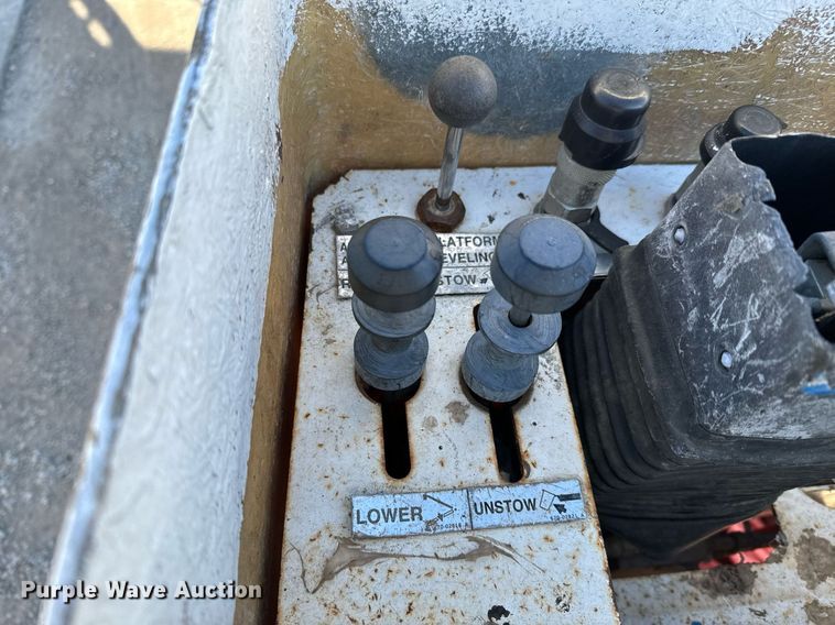 image for item NI9599 2002 Ford F550 Super Duty  bucket truck