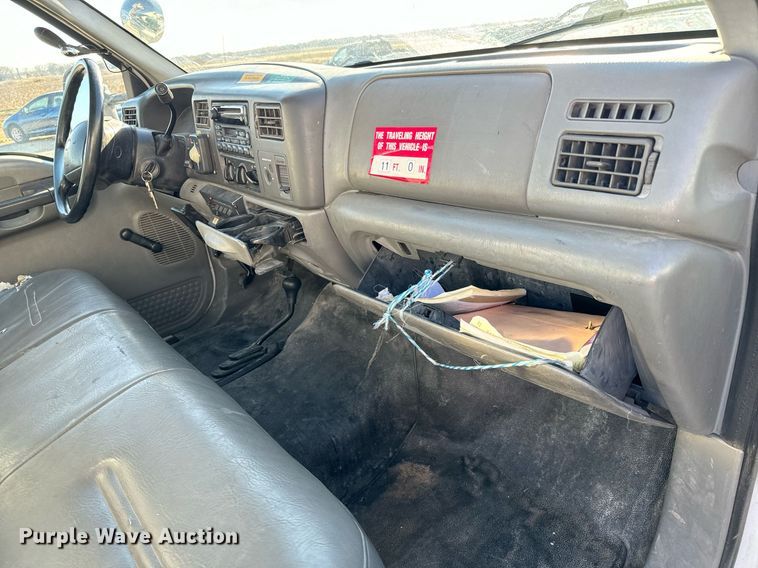 image for item NI9599 2002 Ford F550 Super Duty  bucket truck