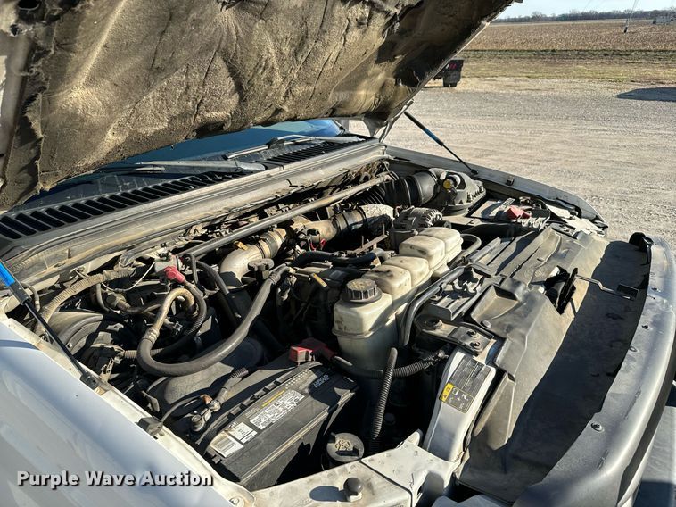 image for item NI9599 2002 Ford F550 Super Duty  bucket truck