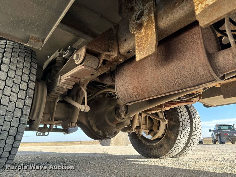 image for item NI9599 2002 Ford F550 Super Duty  bucket truck