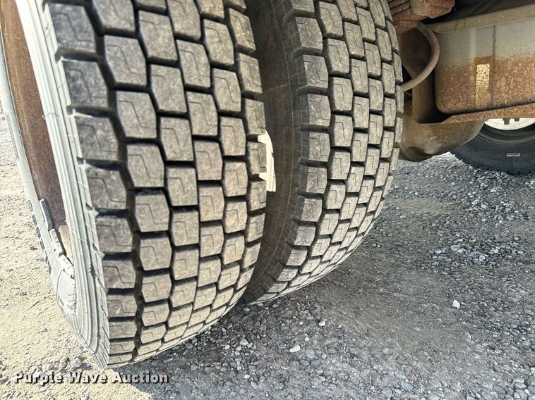 image for item NI9599 2002 Ford F550 Super Duty  bucket truck