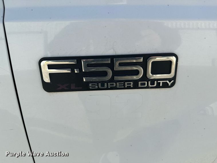 image for item NI9599 2002 Ford F550 Super Duty  bucket truck