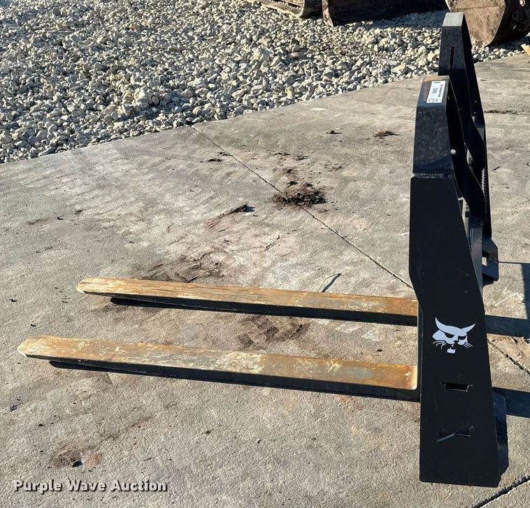 image for item NI9639 Bobcat Pallet Fork HD  skid steer forks