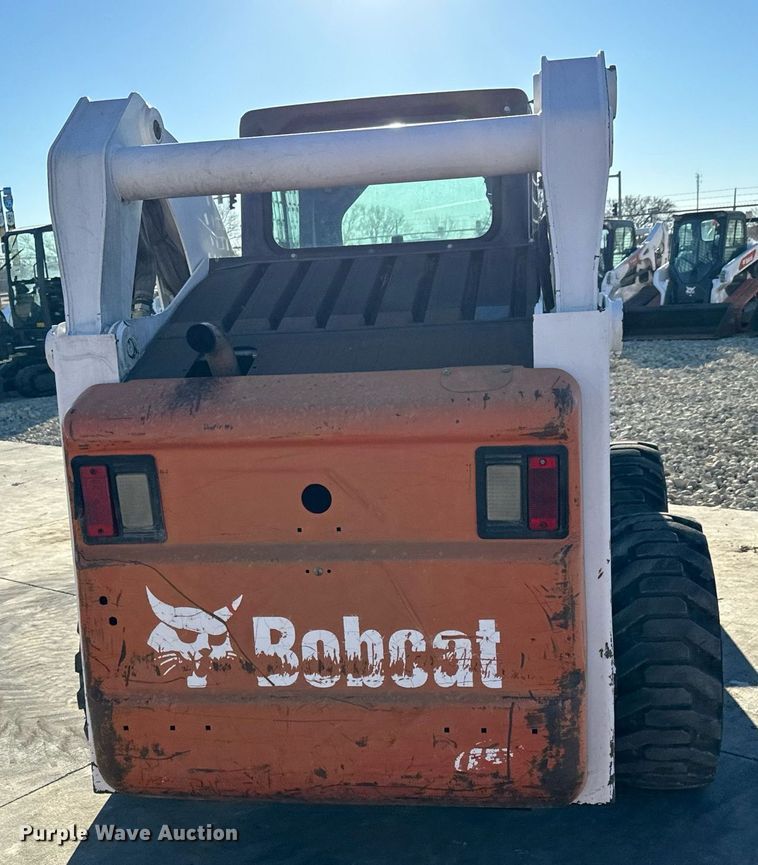image for item NI9644 2002 Bobcat S250  skid steer loader