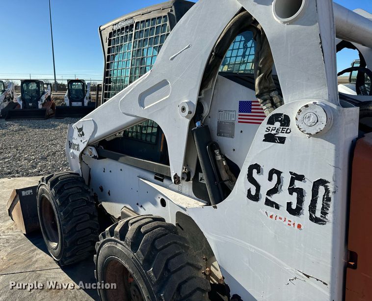 image for item NI9644 2002 Bobcat S250  skid steer loader