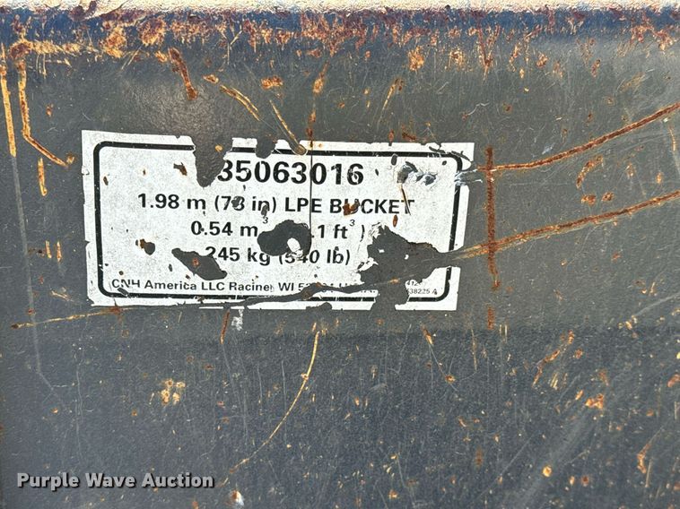 image for item NI9644 2002 Bobcat S250  skid steer loader