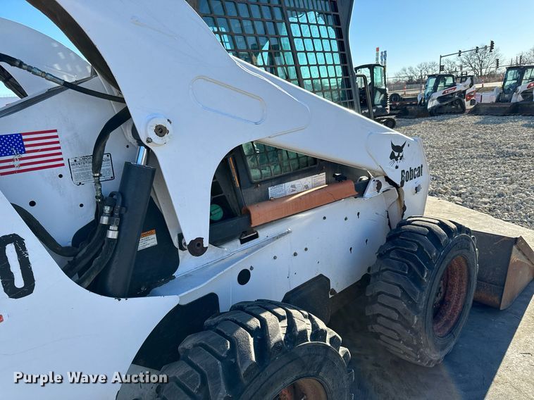 image for item NI9644 2002 Bobcat S250  skid steer loader