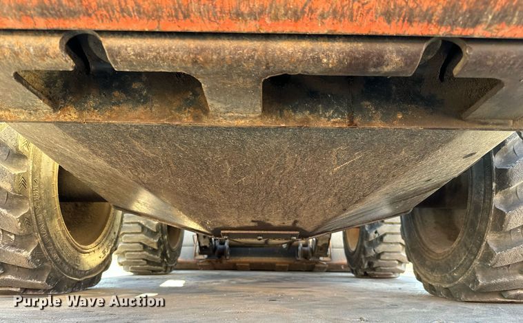 image for item NI9644 2002 Bobcat S250  skid steer loader